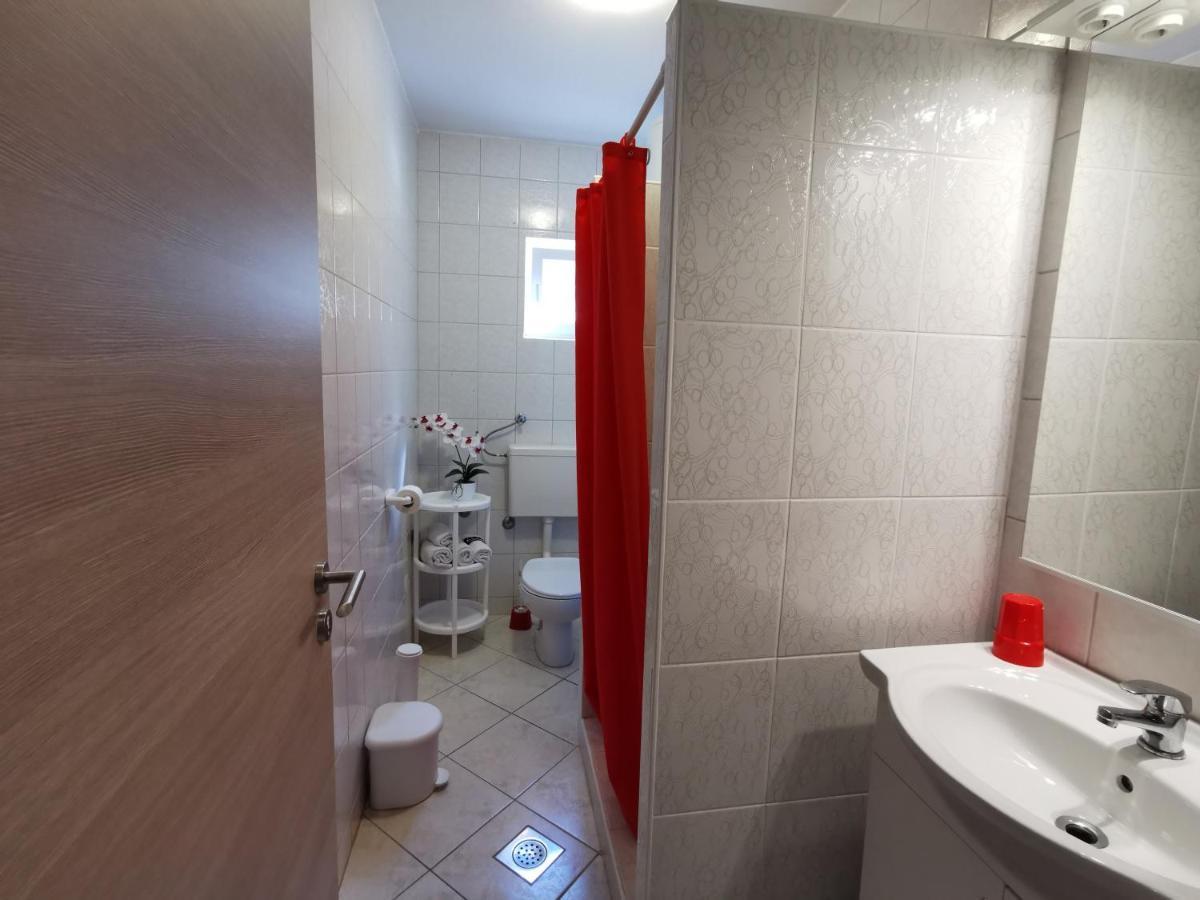 Apartments With A Swimming Pool Punat, Krk - 5378 Exterior foto
