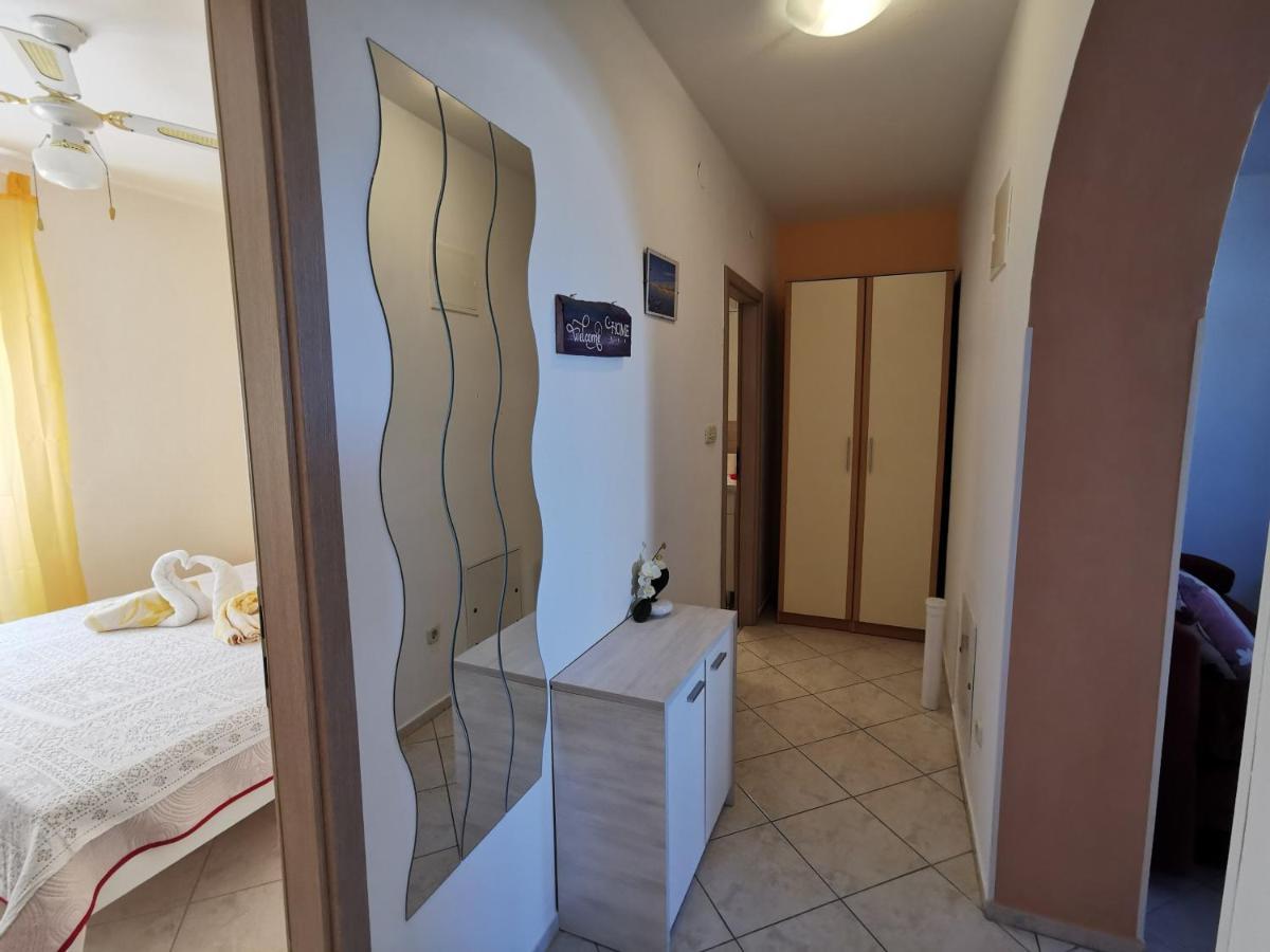 Apartments With A Swimming Pool Punat, Krk - 5378 Exterior foto